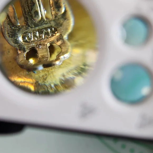 SOLD Vintage Signed Japan Clip-on Earrings - Picture 5 of 6